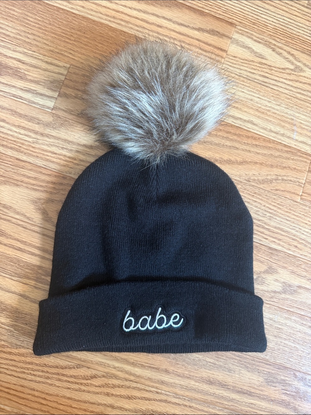 Black 'babe' Pom Beanie - Faux Fur Pom